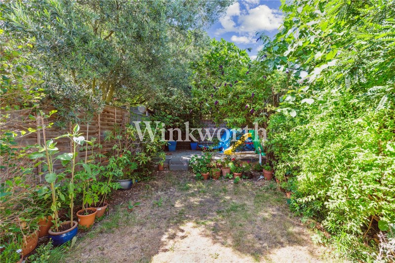 Falkland Road, London, N8