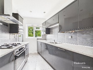 Edgeworth Close, Hendon, NW4