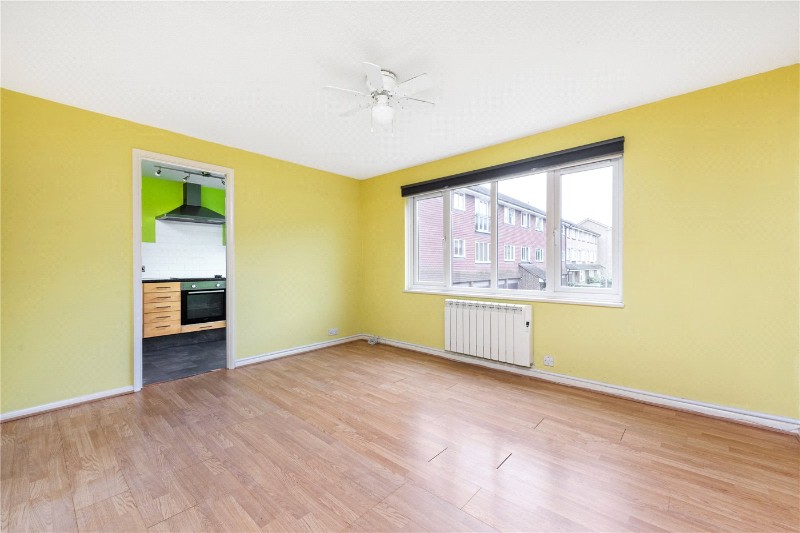 Crowthorne Close, London, SW18