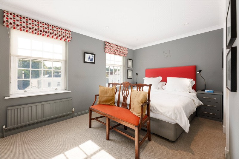 Beaufort Close, London, SW15