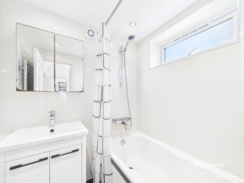 Pickett Croft, Stanmore, HA7