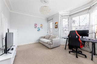 Mafeking Avenue, Brentford, TW8