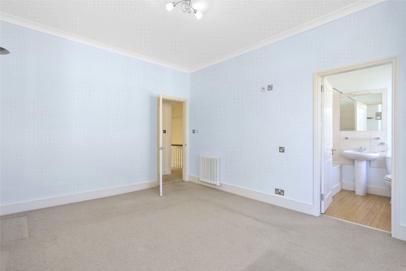 Roxwell Road, London, W12