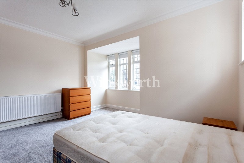 Woodstock Road, London, NW11