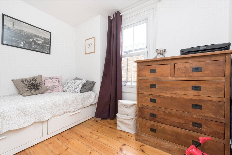 Bathurst Gardens, London, NW10