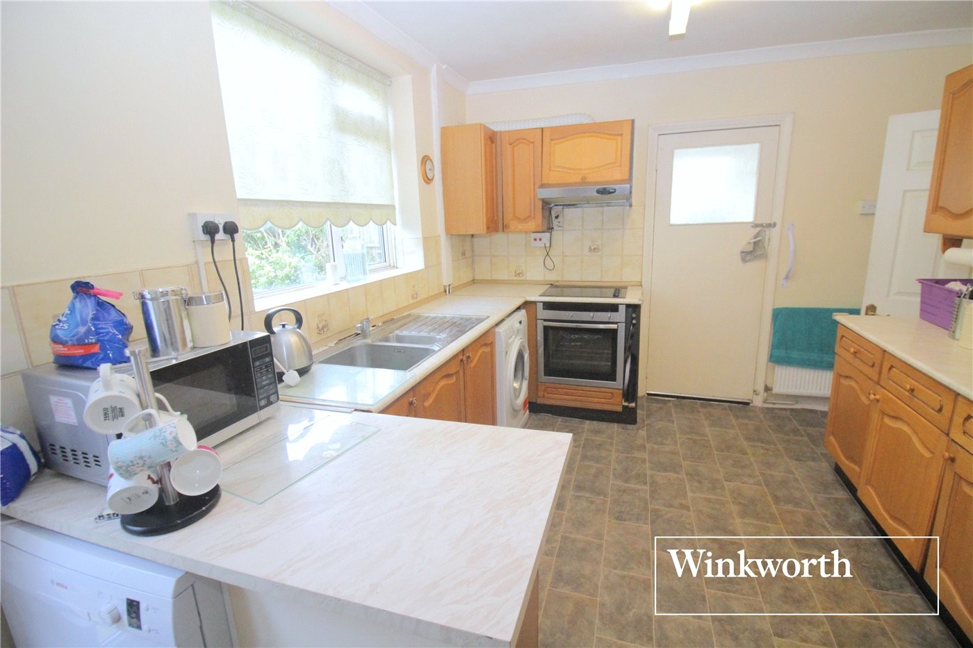 3 bedroom property for sale in Stanborough Avenue, Borehamwood