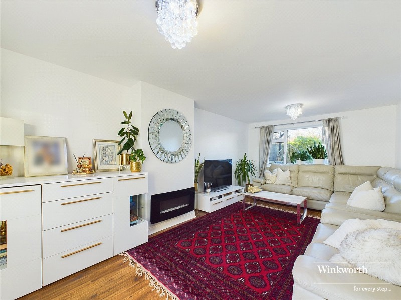 Virginia Way, Reading, Berkshire, RG30