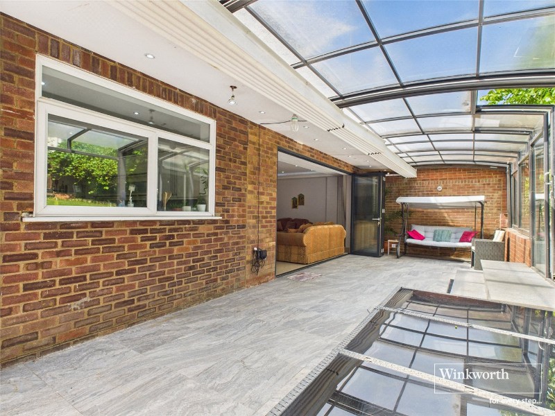Salmon Street, Kingsbury, London, NW9
