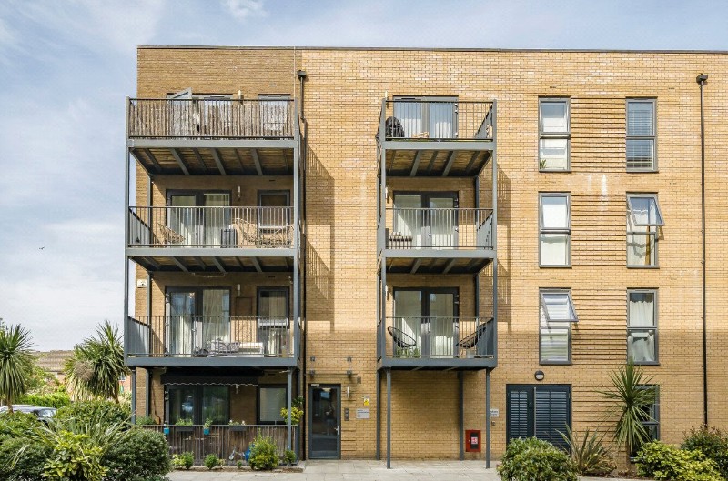Apple Yard, London, SE20