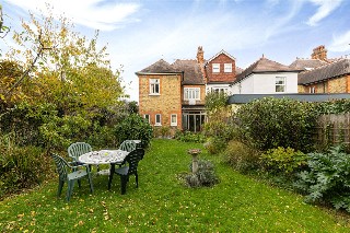 Montolieu Gardens, London, SW15