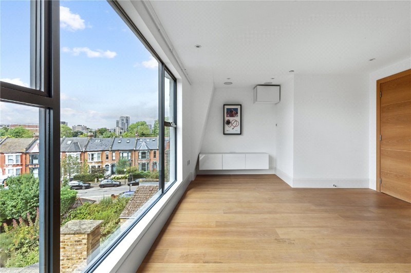 Queen Elizabeth&#39;s Walk, London, N16