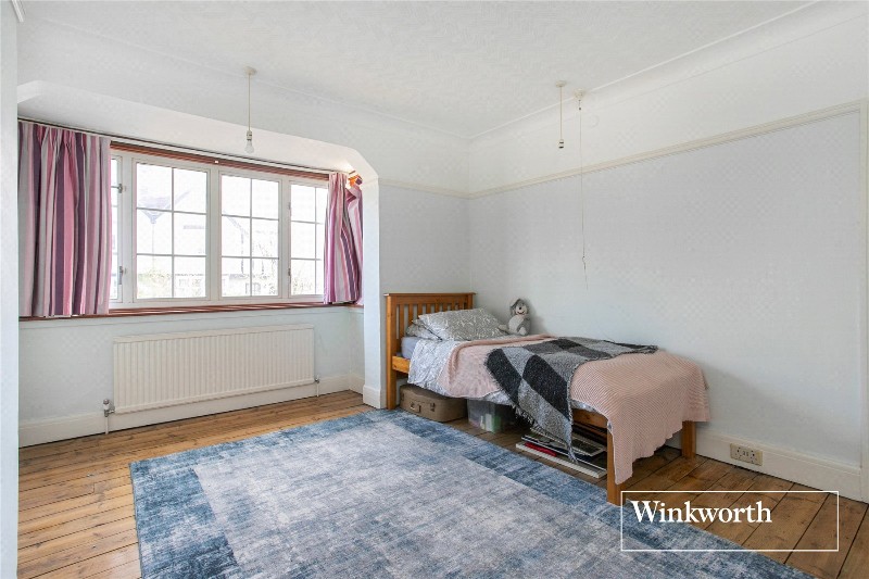 Fitzjohn Avenue, High Barnet, EN5
