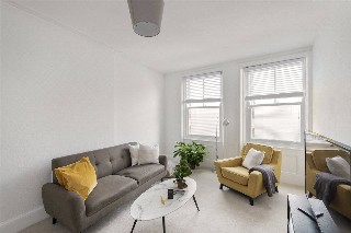 Streatham High Road, London, SW16