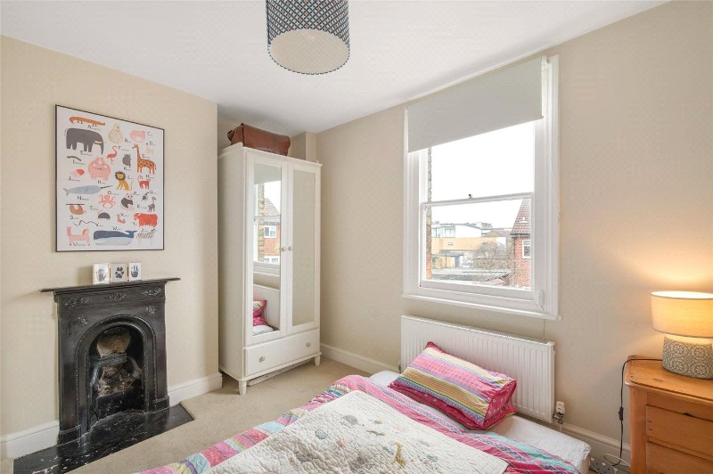 Carberry Road, London, SE19