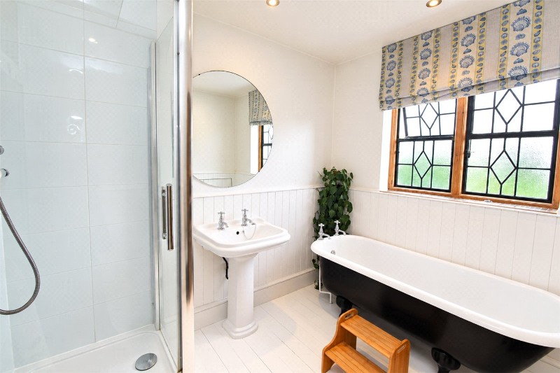 Medway Crescent, Leigh-on-Sea, Essex, SS9