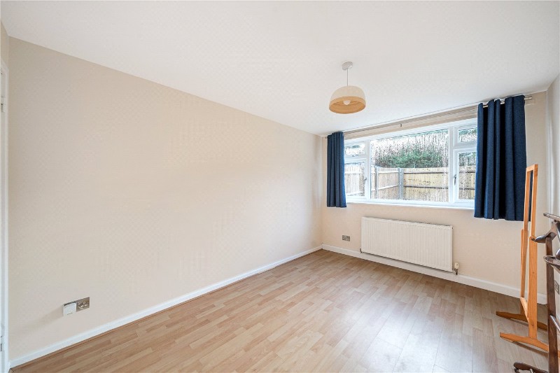 Middlefield, Farnham, Surrey, GU9