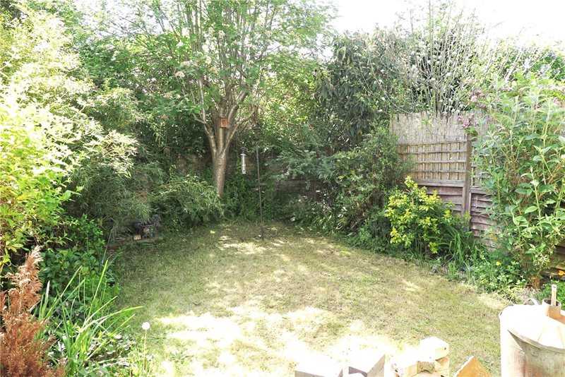 Arthur Close, Farnham, Surrey, GU9