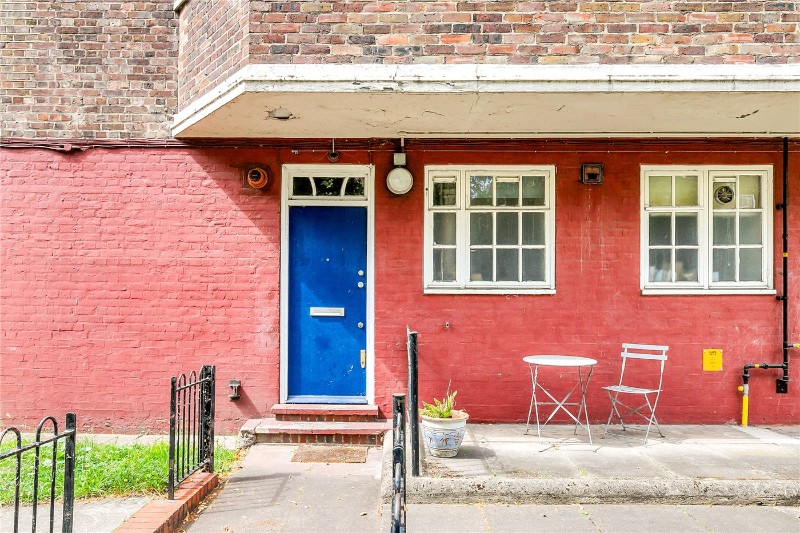 Albion Avenue, London, SW8
