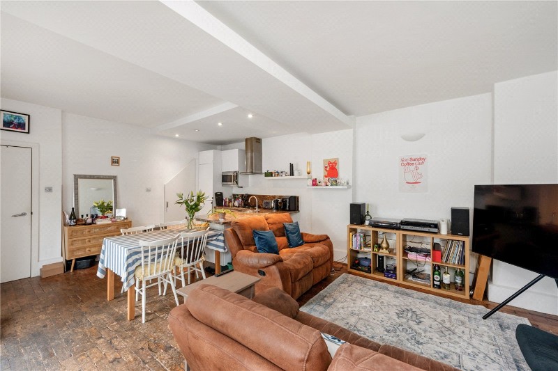 Bradbury Mews, London, N16