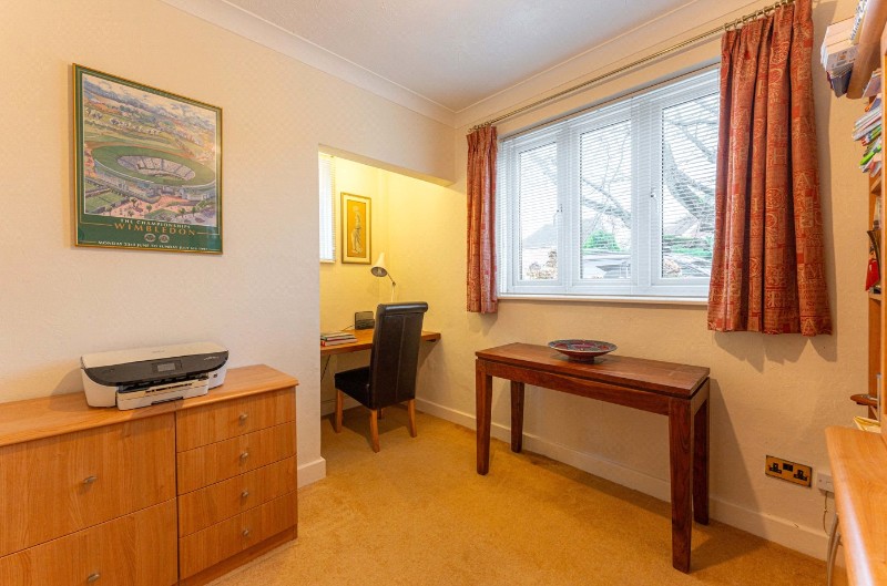 Almond Avenue, Leamington Spa, Warwickshire, CV32