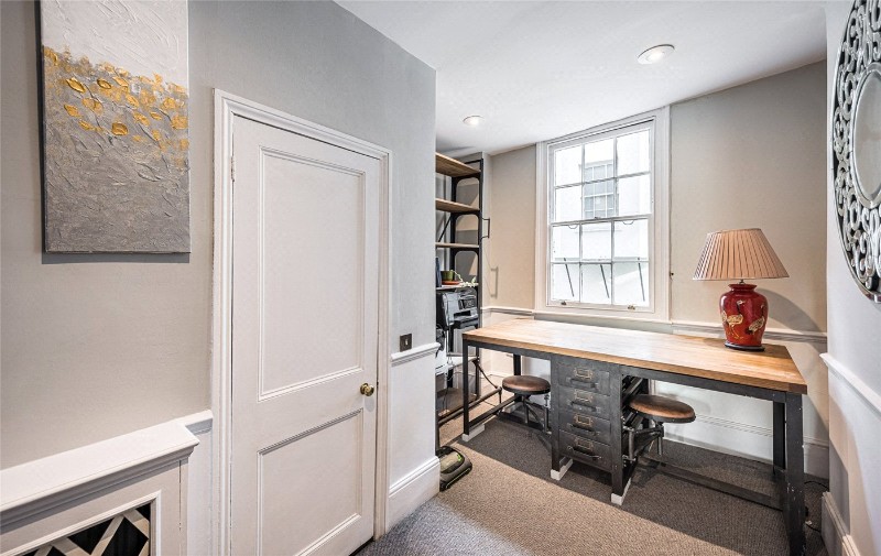 Clarendon Street, London, SW1V