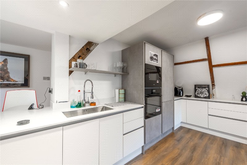 Cobbetts Hill, Weybridge, Surrey, KT13