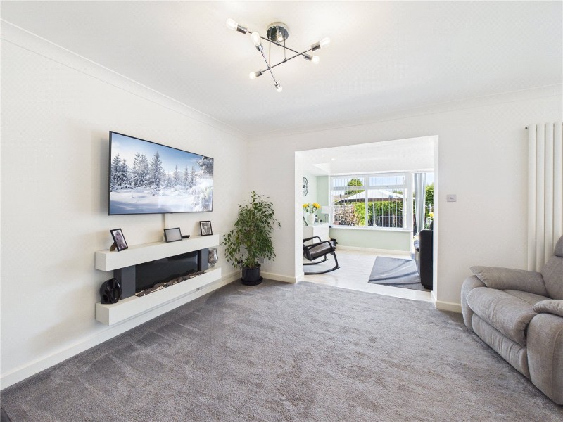 Crowden Crescent, Tiverton, Devon, EX16