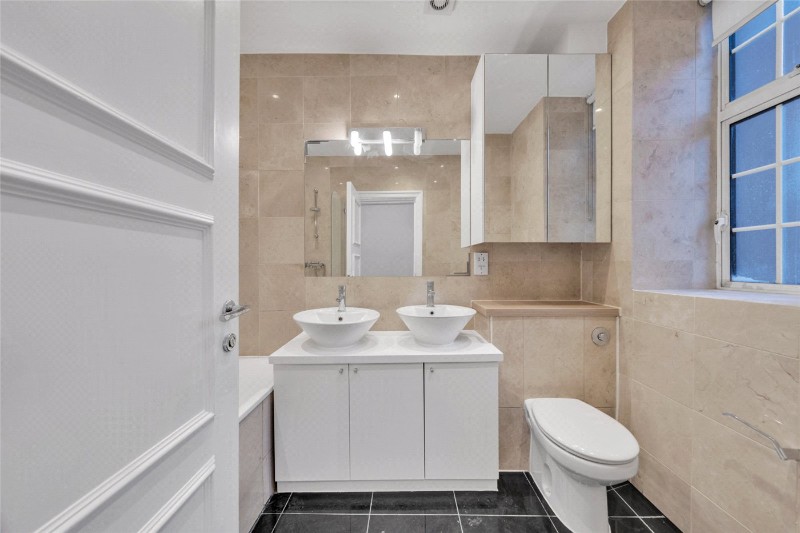Finchley Road, St John's Wood, London, NW8