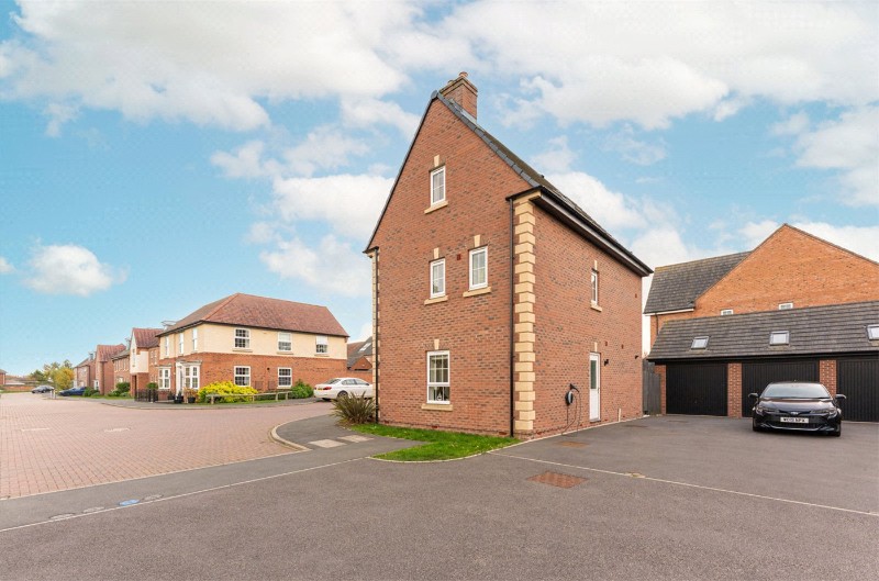 Harper Close, Warwick, Warwickshire, CV34