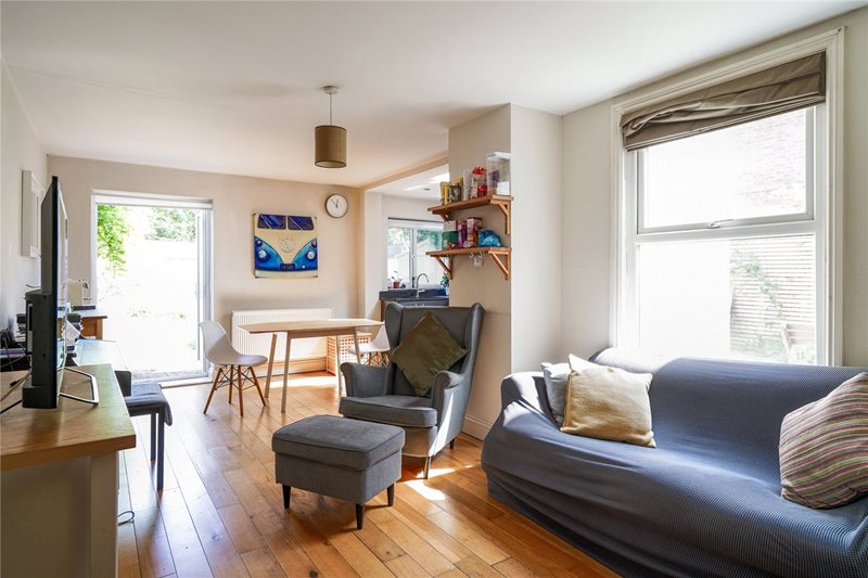 Hopton Road, London, SW16
