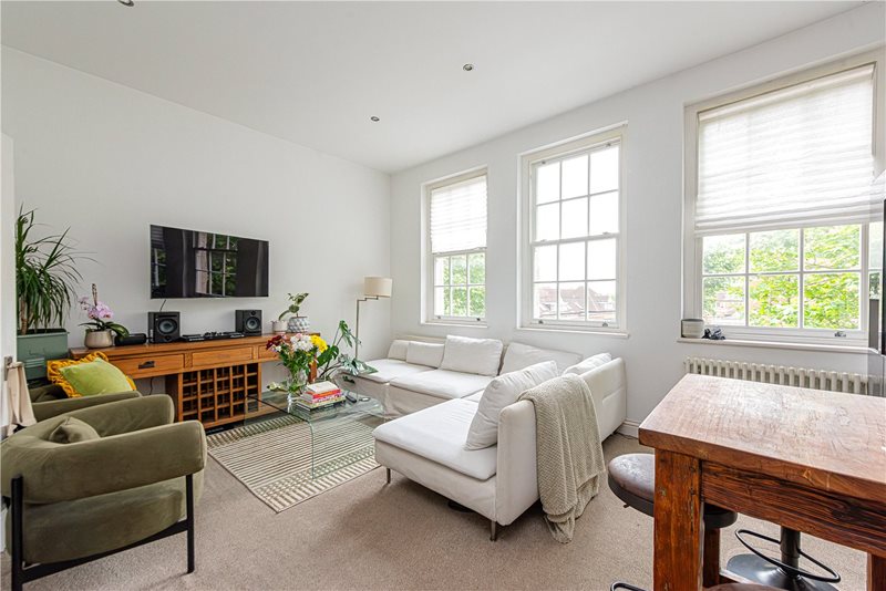 Kings Parade, Okehampton Road, London, NW10
