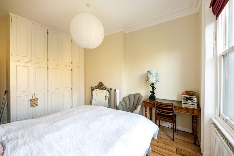 St. Quintin Avenue, London, W10