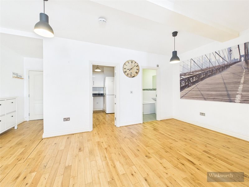 Barnsbury Lane, Surbiton, KT5