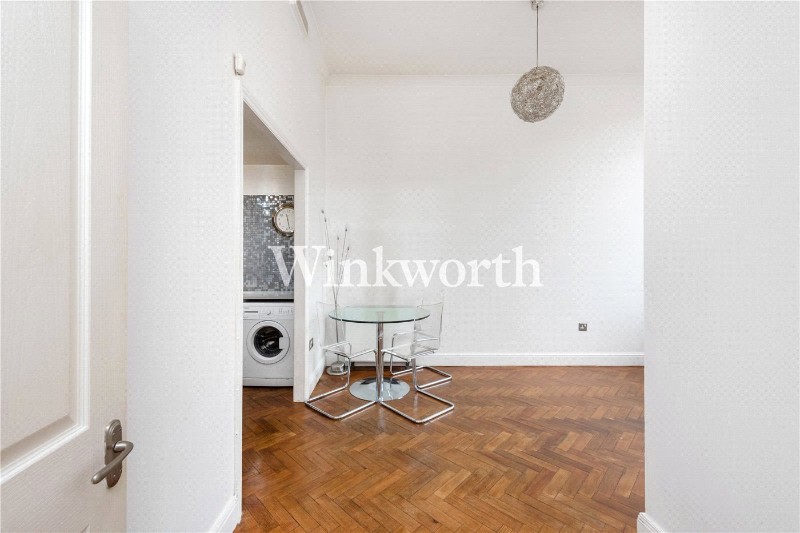 Crothall Close, London, N13