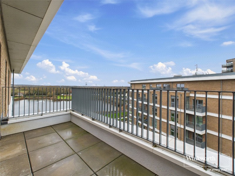 Flagstaff Road, Bankside Gardens, Reading, Berkshire, RG2