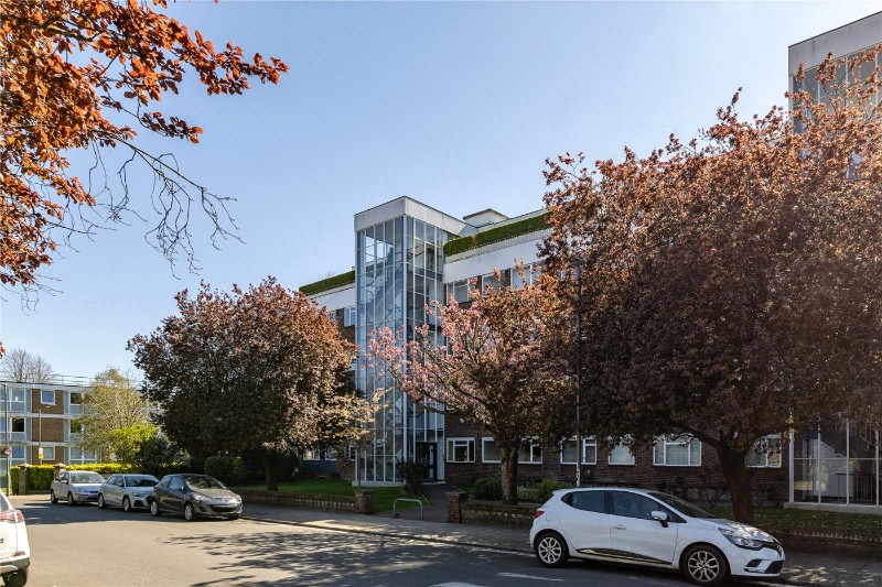 Carlton Drive, London, SW15