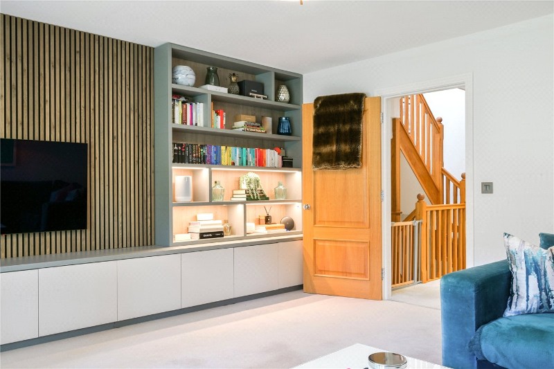 Dacre Close, Chipstead, Surrey, CR5