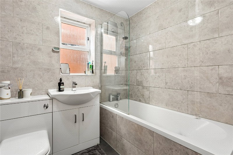 Henry Doulton Drive, London, SW17