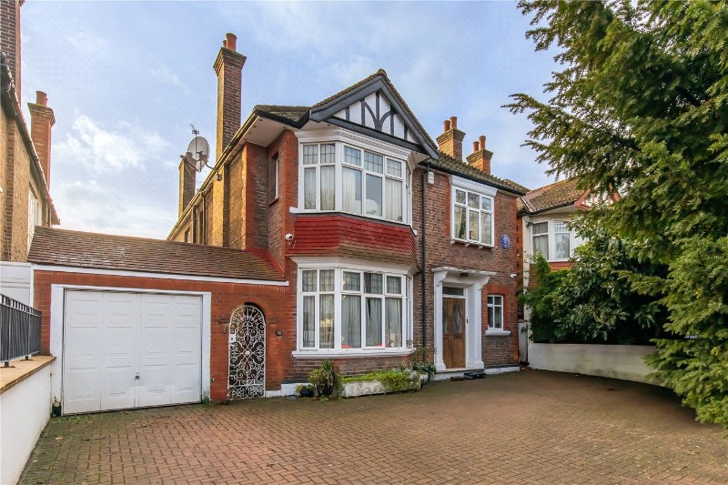 Gunnersbury Avenue, London, W5