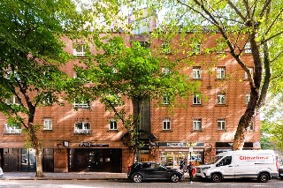 Rosebery Court, London, EC1R