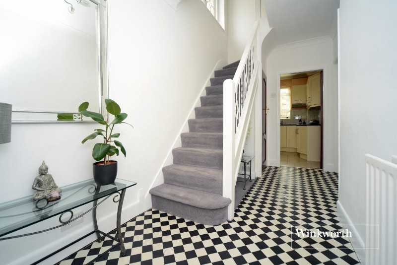 Mortimer Crescent, Worcester Park, Surrey, KT4