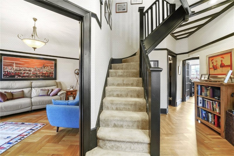 Tring Avenue, London, W5