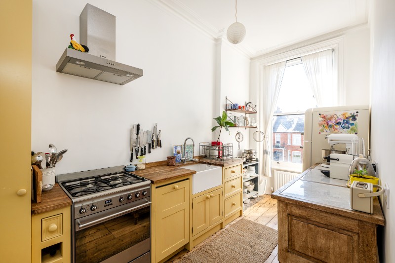 St. Quintin Avenue, London, W10