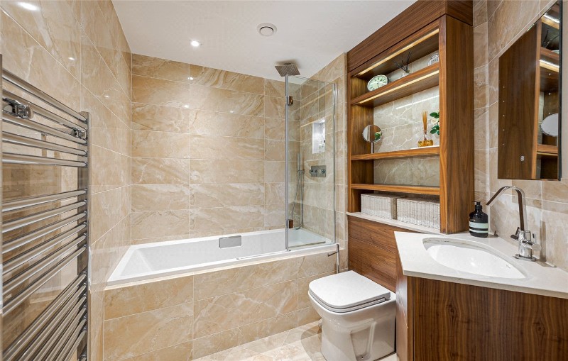 Bridge Place, London, SW1V