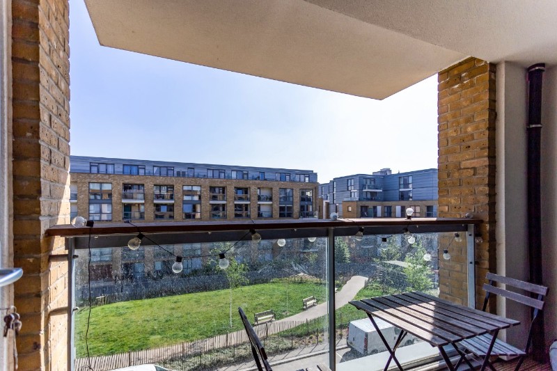 Canalside Square, London, N1