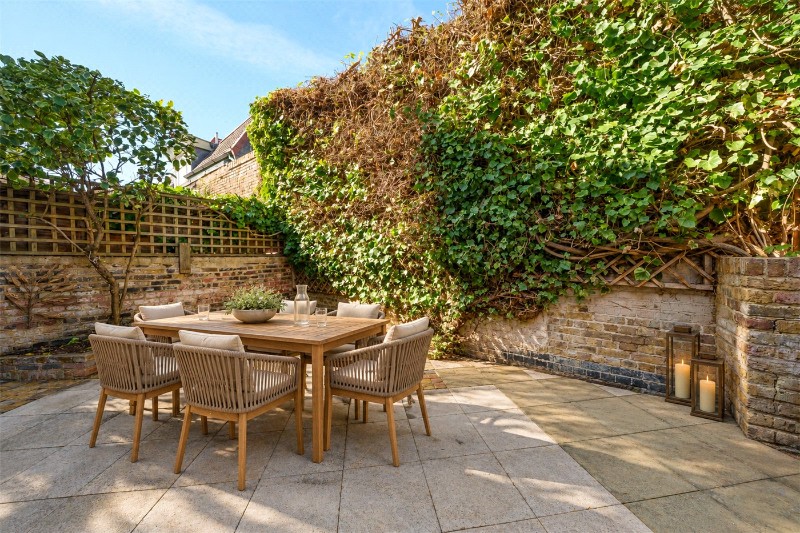 Roskell Road, London, SW15