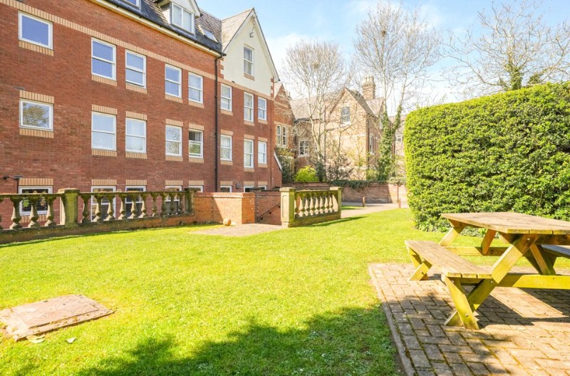 Guys Cliffe Avenue, Leamington Spa, Warwickshire, CV32