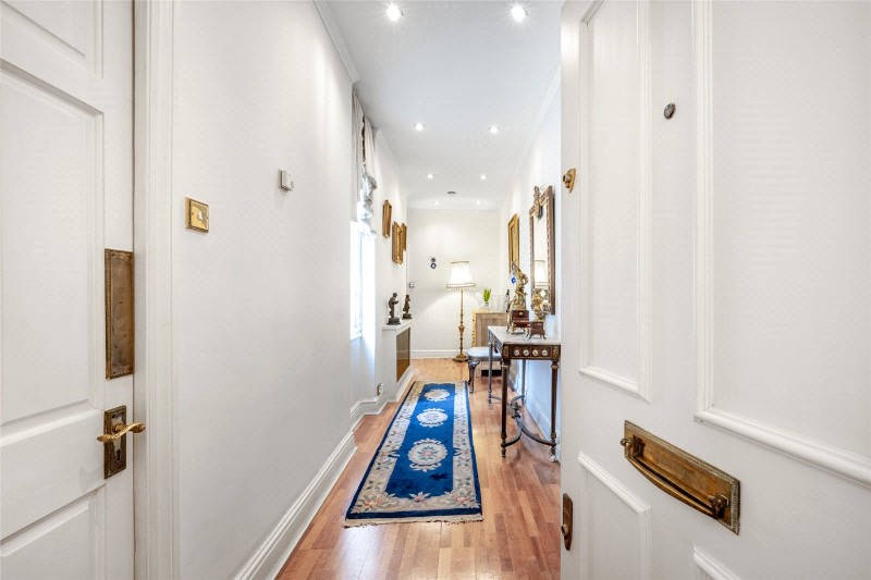 Aberdeen Court, Maida Vale, London, W9