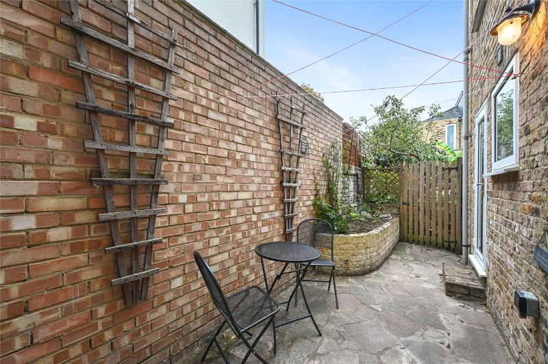 Ellerslie Road, London, W12