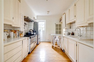 Favart Road, London, SW6
